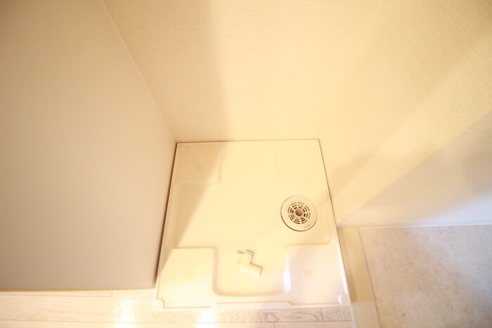 物件内観写真15　(洗濯機置場)