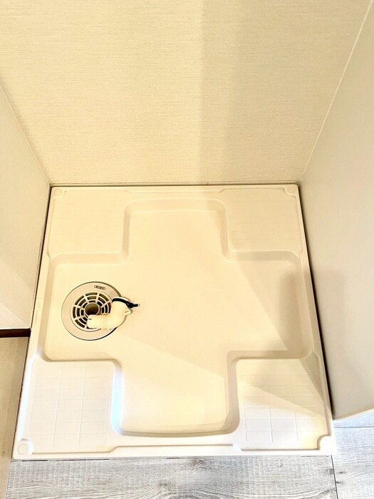 物件内観写真16　(洗濯機置場)