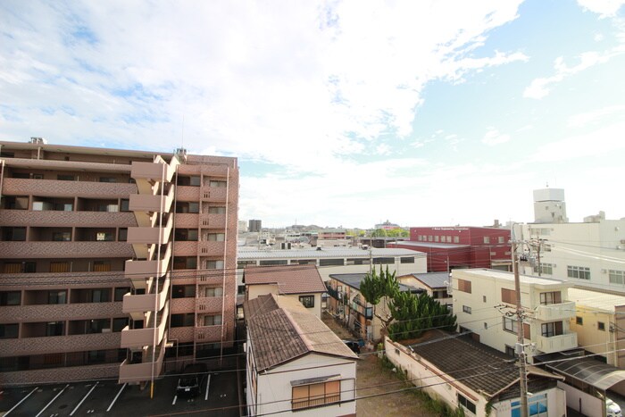 物件内観写真20　(室内からの展望)