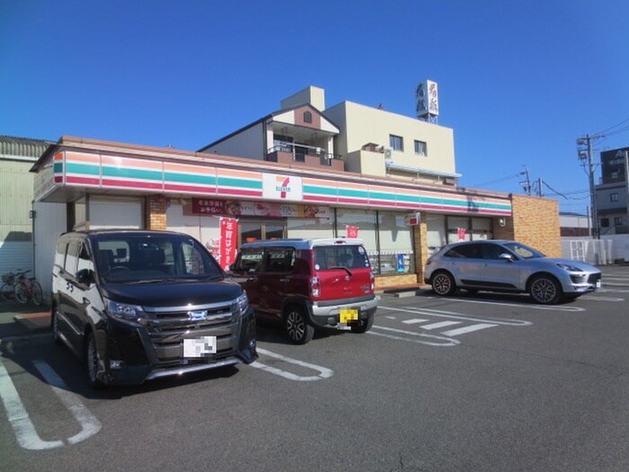 セブンイレブン名古屋葉池町店