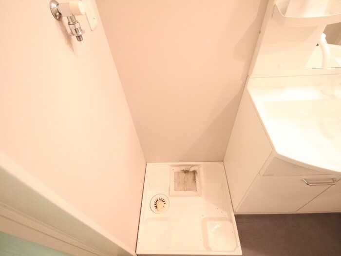 物件内観写真14　(洗濯機置場)