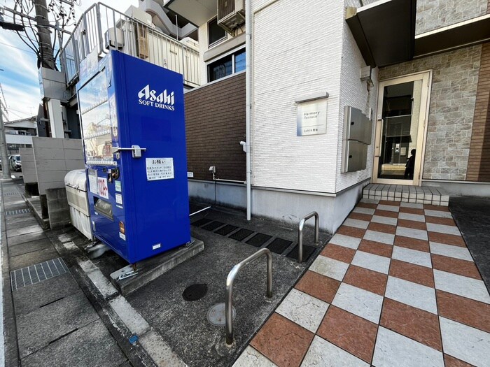 物件外観写真6　(駐輪場)