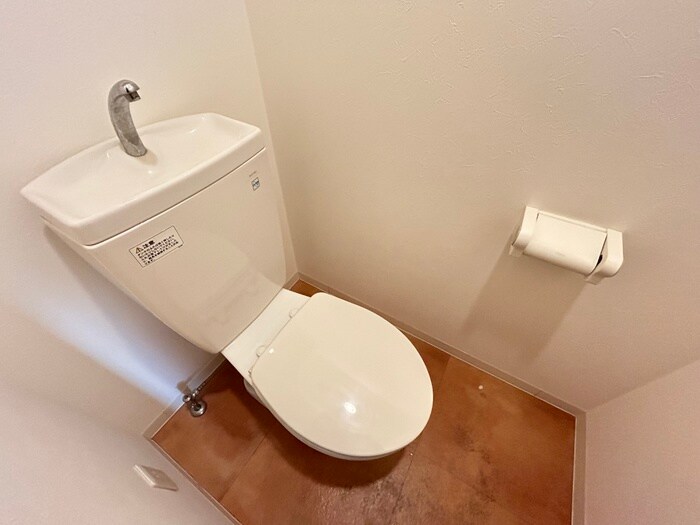 物件内観写真12　(トイレ)