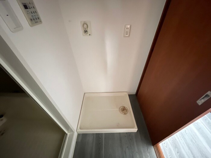 物件内観写真21　(洗濯機置場)