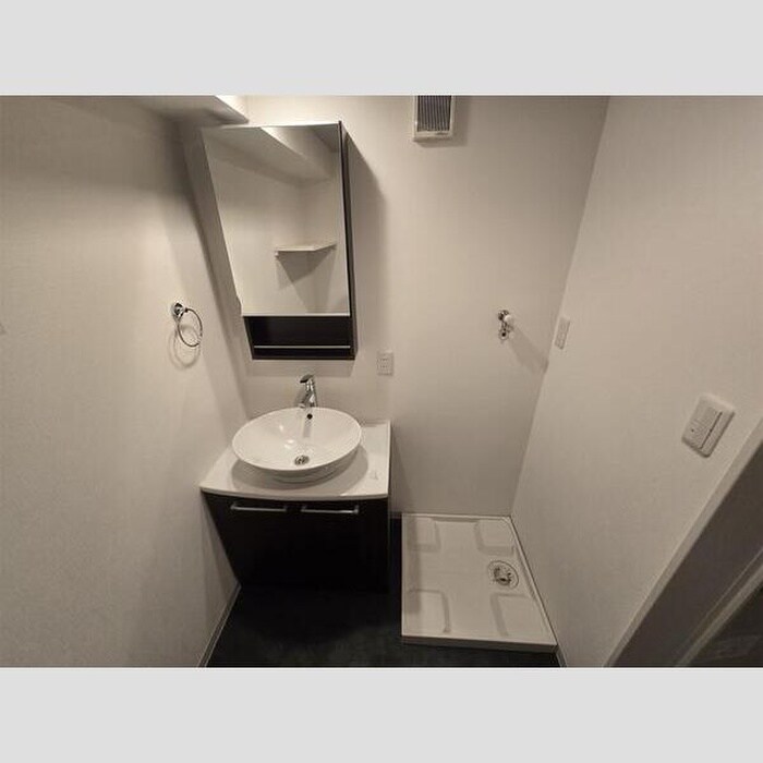 物件内観写真11　(洗面)
