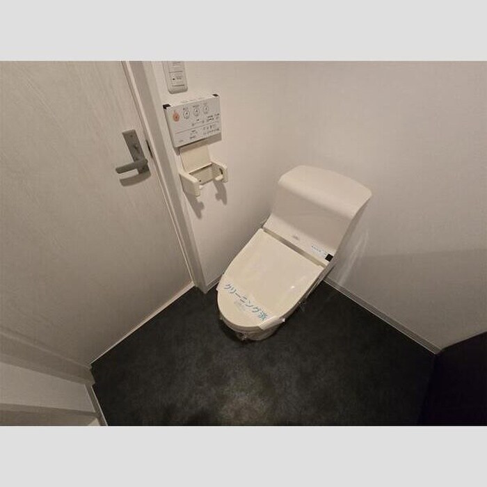 物件内観写真15　(トイレ)