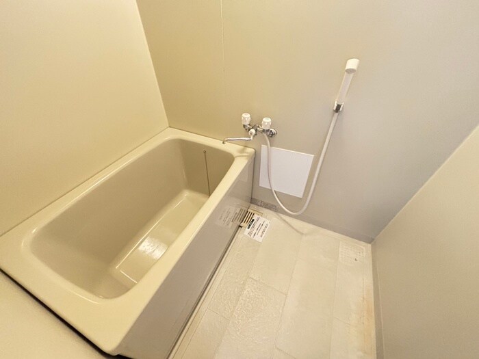 メゾンシエテのバス