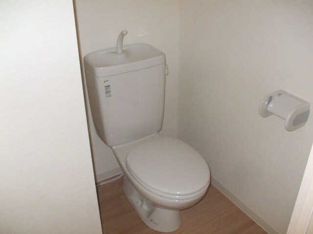 物件内観写真8　(トイレ)