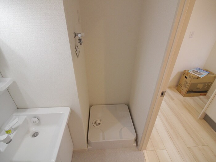 物件内観写真15　(洗濯機置場)