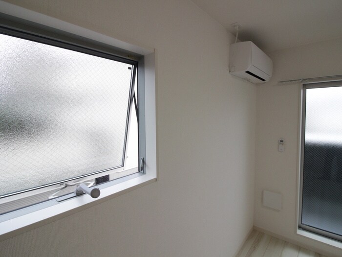 物件内観写真18　(洗濯機置場)