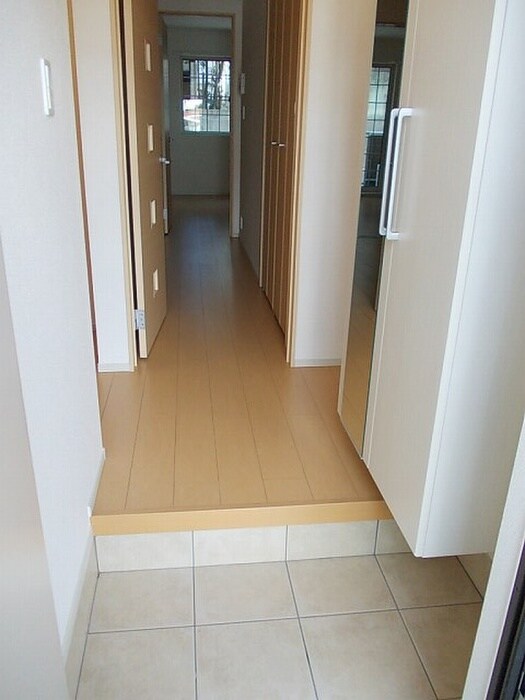 物件内観写真7　(廊下)