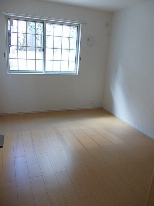 物件内観写真13　(居室)