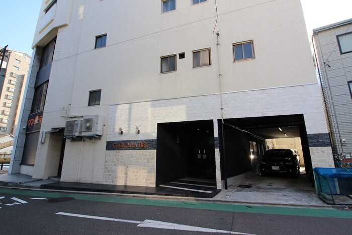 物件外観写真3　(駐車場)