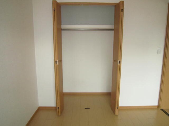 物件内観写真10　(収納)