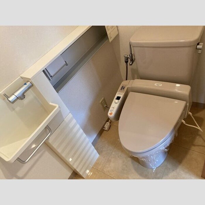 物件内観写真9　(トイレ)