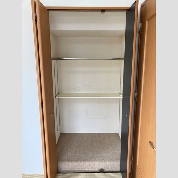 物件内観写真11　(収納)