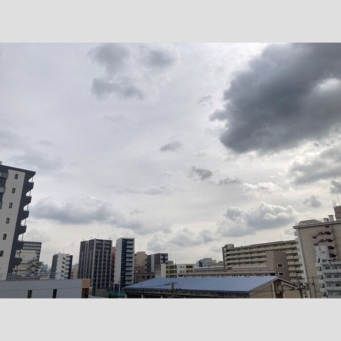 物件内観写真12　(室内からの展望)