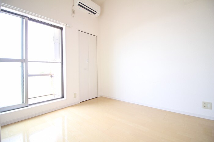 物件内観写真21　(居室)