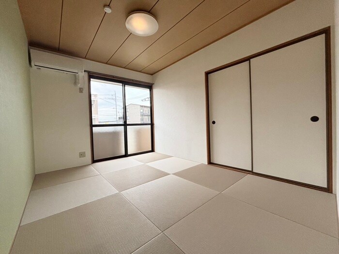 物件内観写真8　(居室)