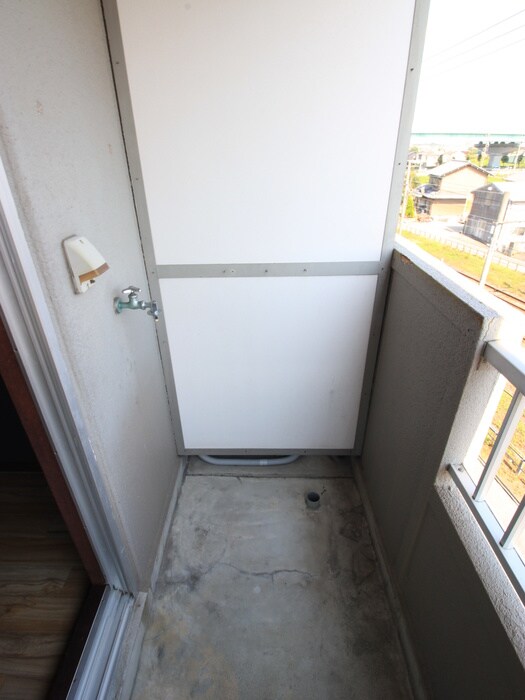 物件内観写真13　(洗濯機置場)