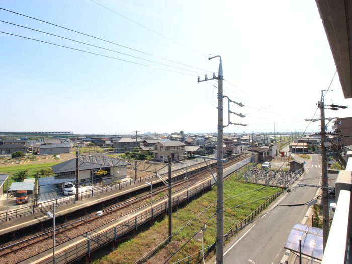 物件内観写真21　(室内からの展望)