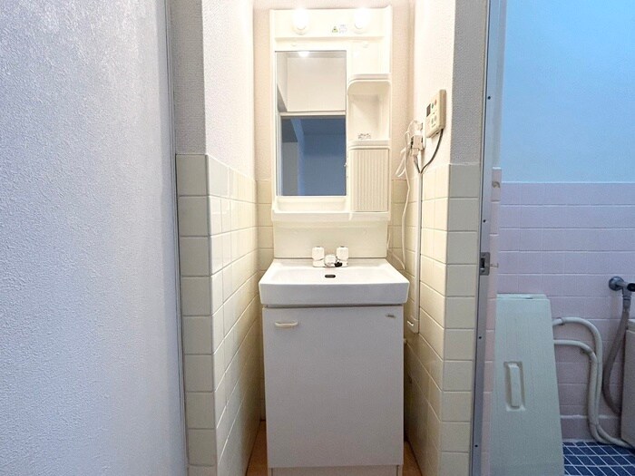 物件内観写真11　(洗面)