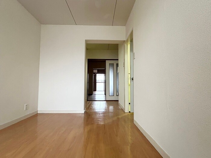 物件内観写真18　(玄関)