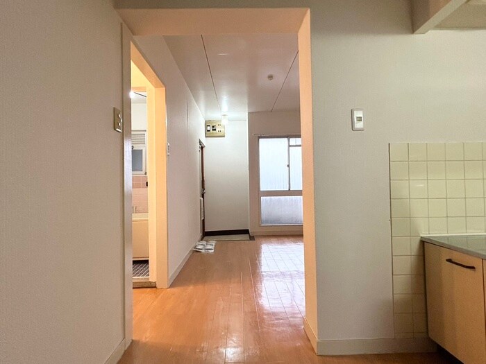 物件内観写真19　(廊下)
