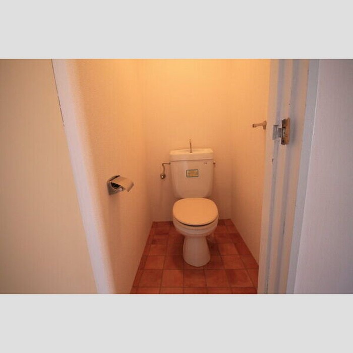 物件内観写真8　(トイレ)