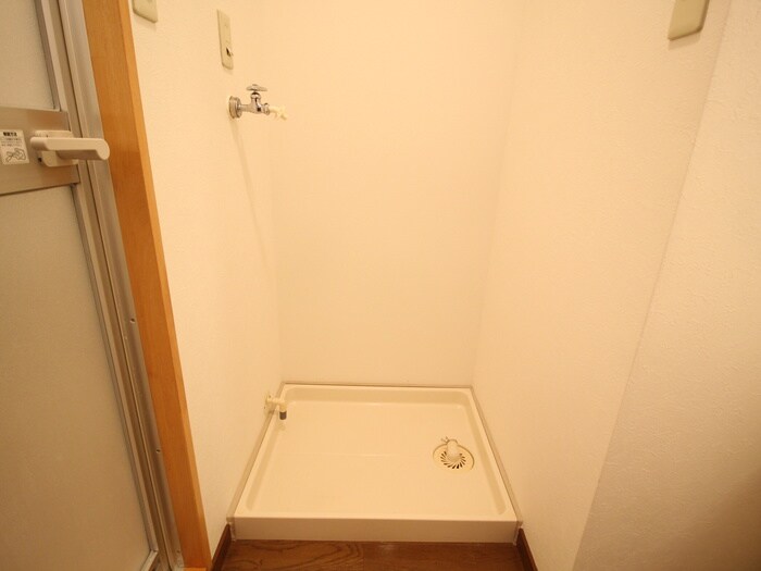 物件内観写真20　(洗濯機置場)