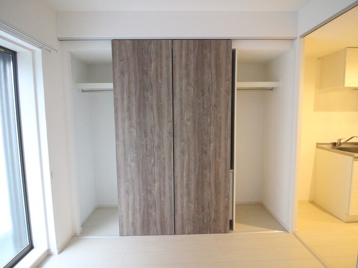 物件内観写真12　(収納)