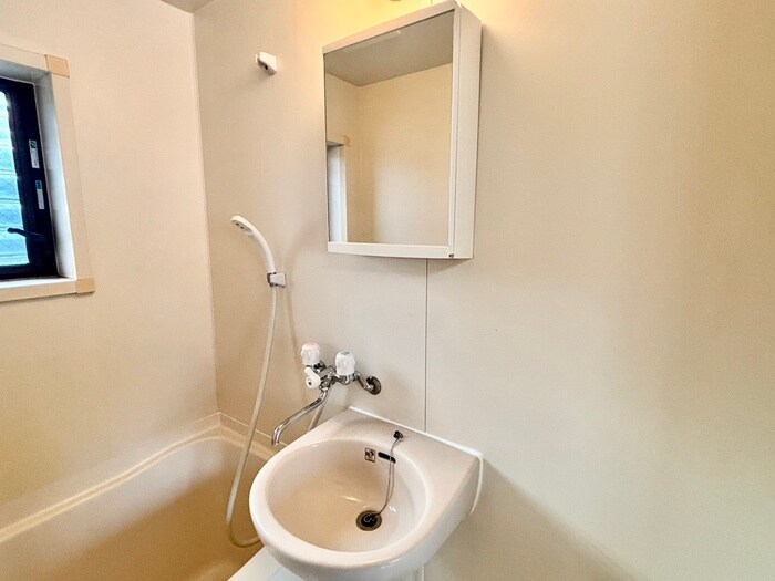 物件内観写真9　(洗面)