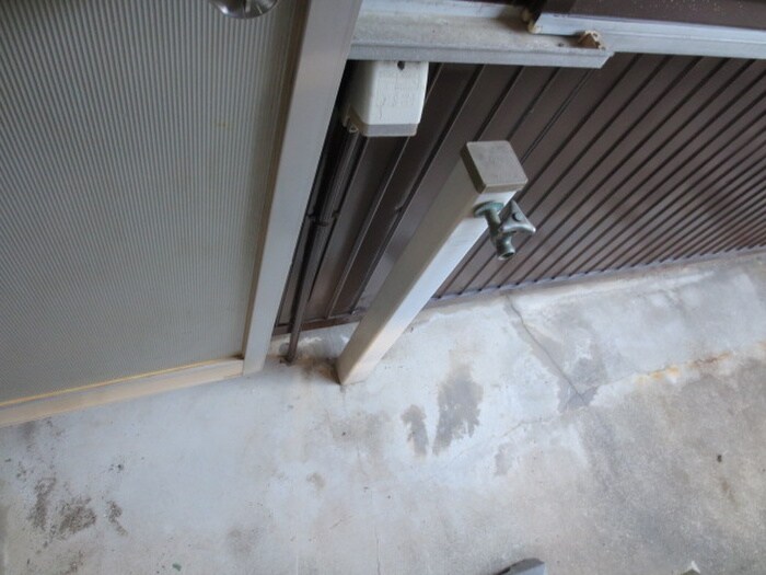 物件内観写真16　(洗濯機置場)