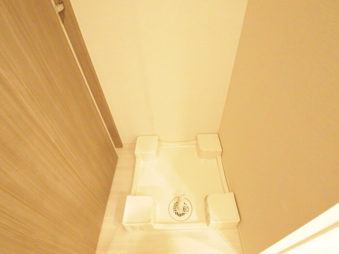 物件内観写真7　(洗濯機置場)