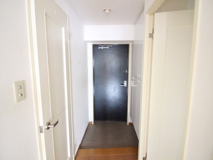 物件内観写真17　(玄関)