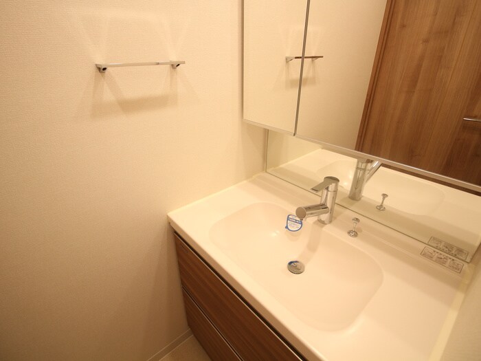 物件内観写真12　(洗面)