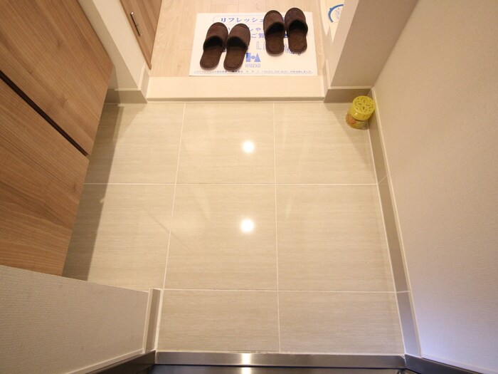 物件内観写真17　(玄関)