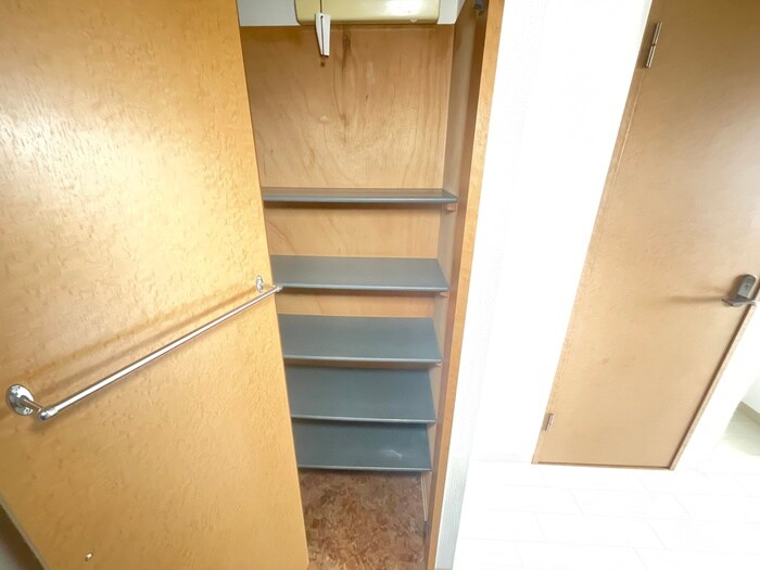 物件内観写真17　(靴箱)