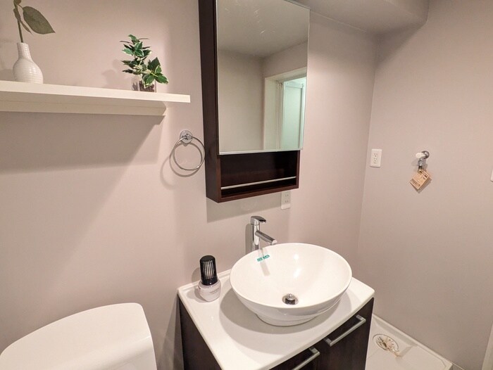 物件内観写真12　(洗面)