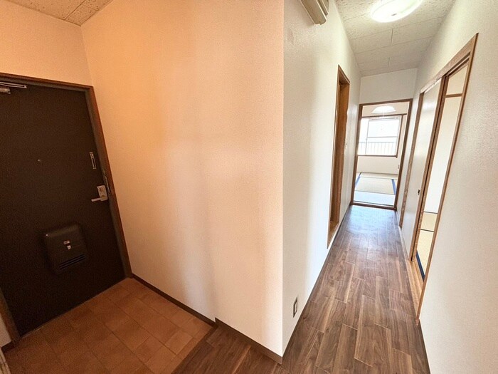 物件内観写真18　(廊下)