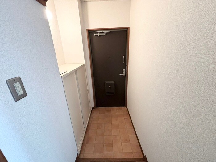 物件内観写真19　(玄関)