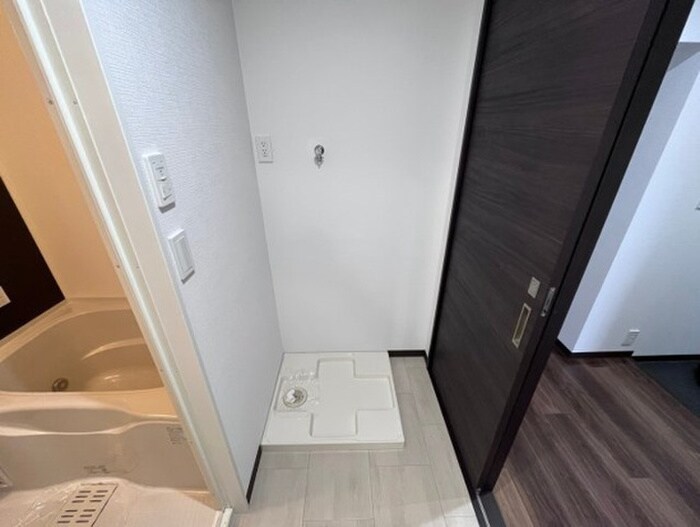 物件内観写真10　(洗濯機置場)