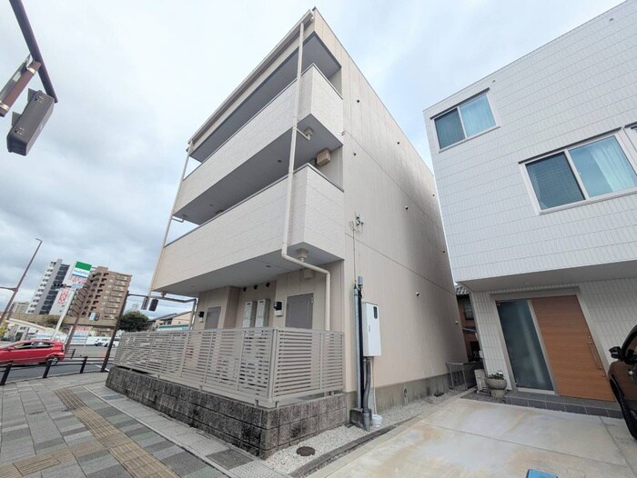 物件外観写真2　(外観写真)