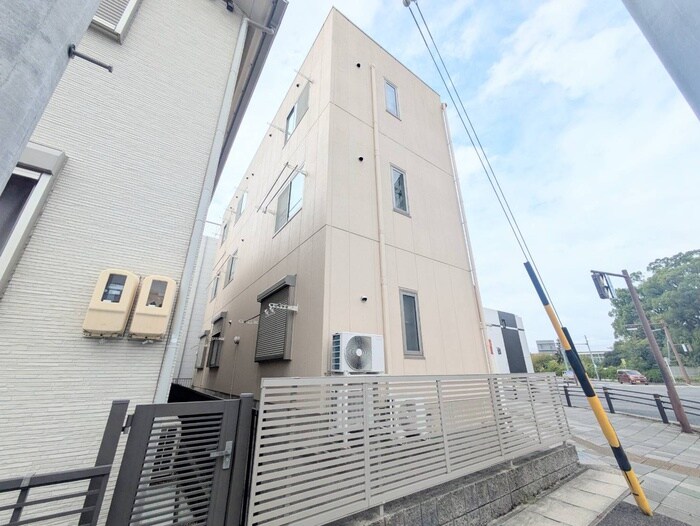 物件外観写真3　(外観写真)