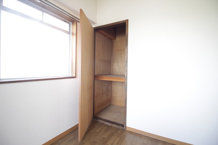 物件内観写真15　(収納)
