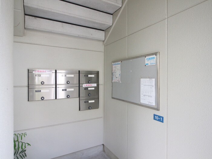 物件外観写真6　(建物設備)