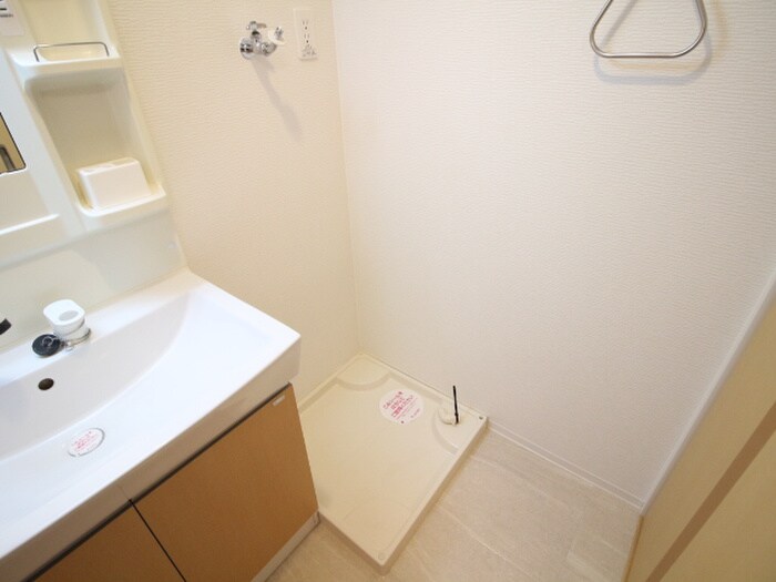 物件内観写真13　(洗濯機置場)