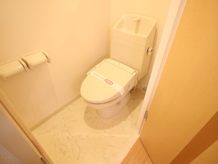 物件内観写真14　(トイレ)