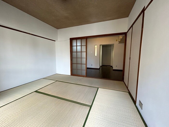 物件内観写真8　(居室)