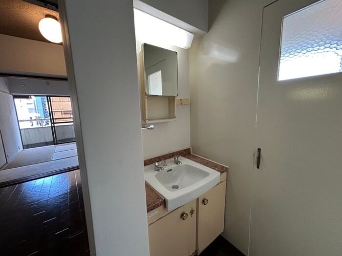 物件内観写真13　(洗面)